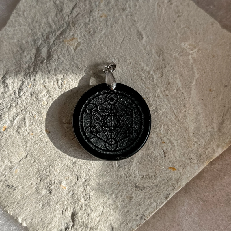 pendente in pietra + cubo di metatron